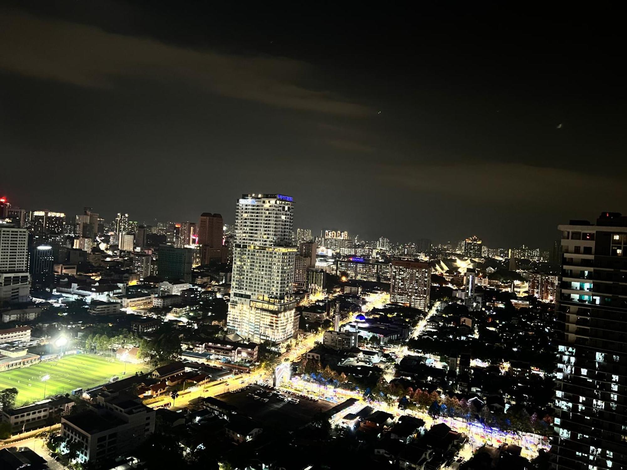 Mercu Summer Suites Klcc By Sweet Home Kuala Lumpur Exteriör bild