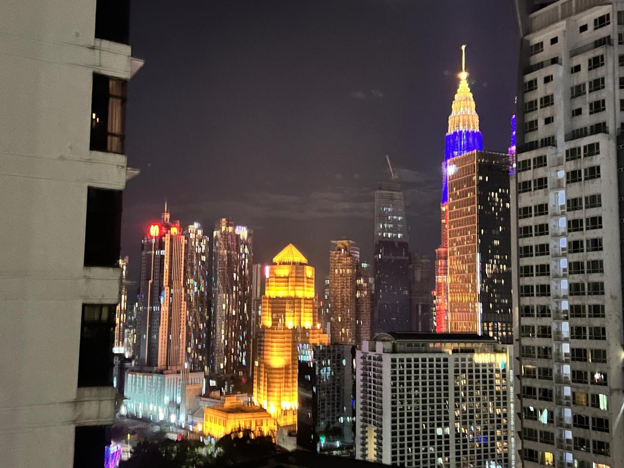 Mercu Summer Suites Klcc By Sweet Home Kuala Lumpur Exteriör bild