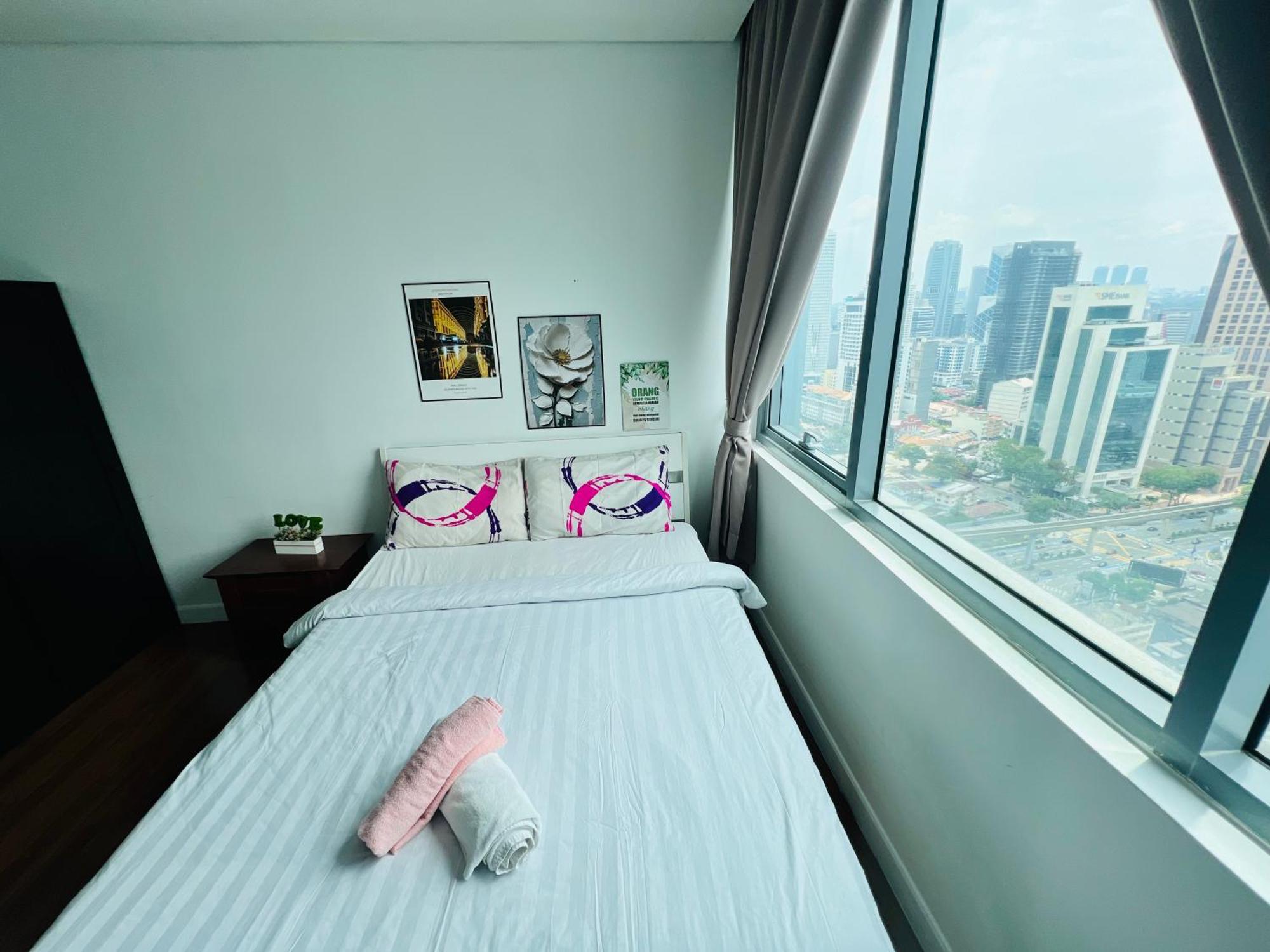 Mercu Summer Suites Klcc By Sweet Home Kuala Lumpur Exteriör bild